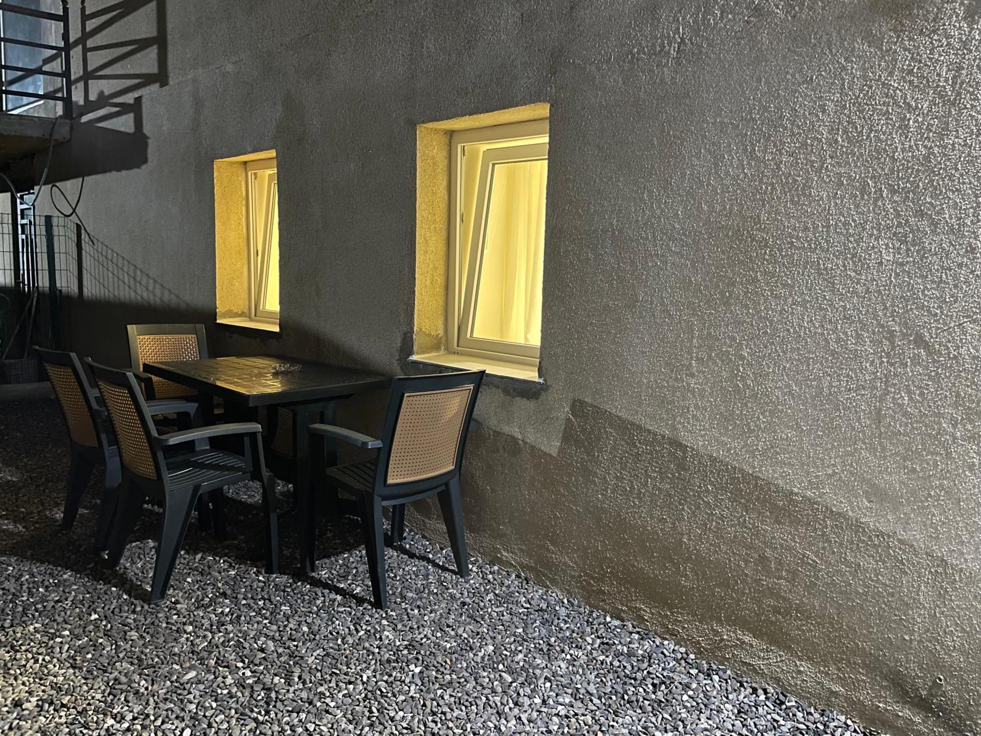 White Stones Apartment Kutaisi Ngoại thất bức ảnh