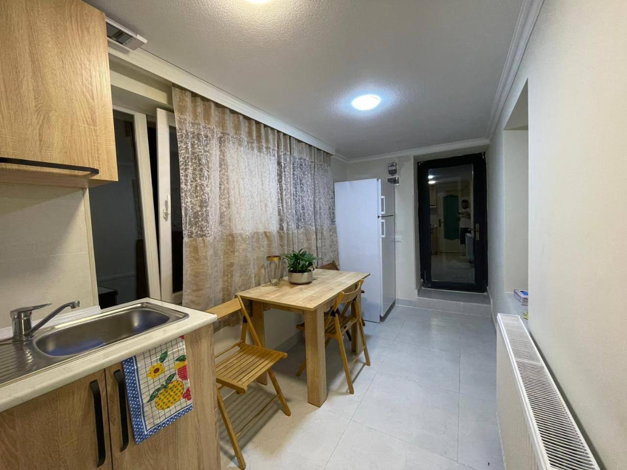 White Stones Apartment Kutaisi Ngoại thất bức ảnh